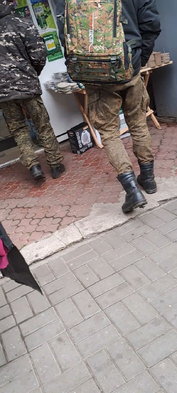 Встречают по одежке - интернациональные рашисты устроили в Мелитополе показ мод (фото)